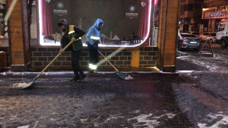 Yenişehir Belediyesinden Karla Mücadele Seferberliği