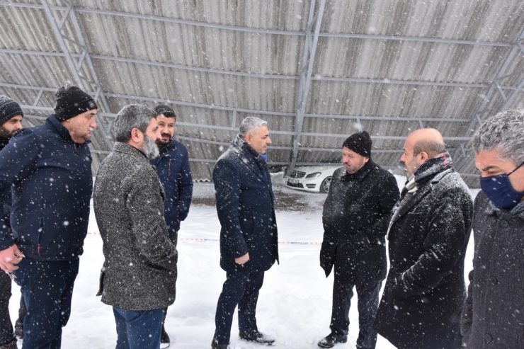 Başkan Sadıkoğlu’ndan, Esnafa Geçmiş Olsun Ziyareti