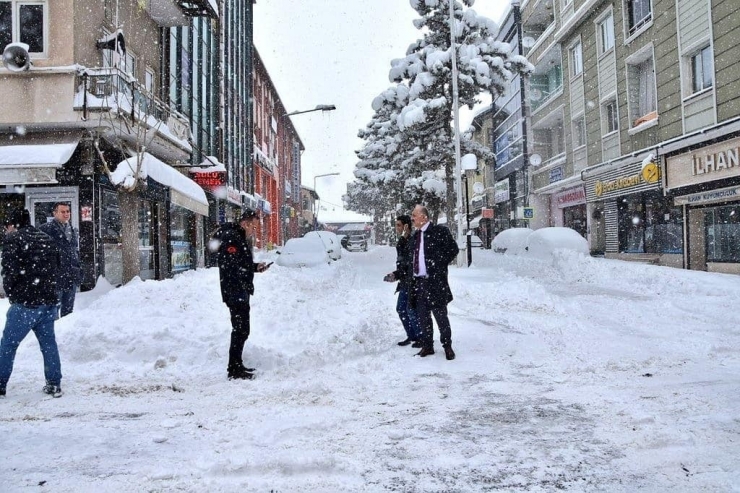 Başkan Zelyurt, Kar Çalışmalarını Denetledi