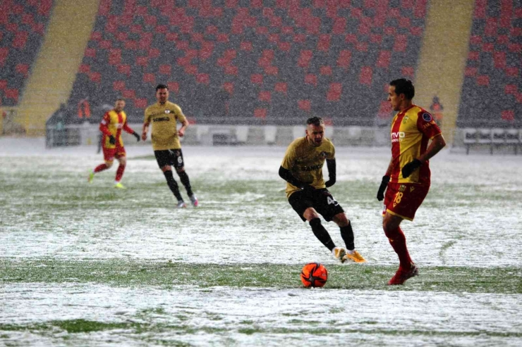 Gaziantep Fk - Yeni Malatyaspor Maçı İleri Bir Tarihe Ertelendi