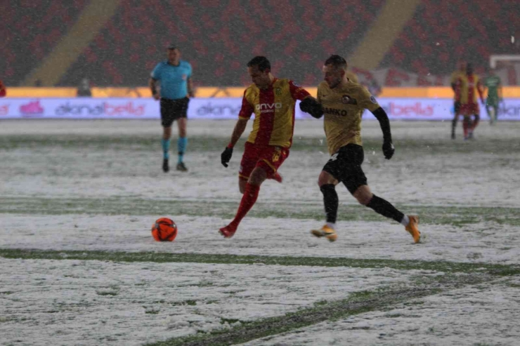 Gaziantep Fk - Yeni Malatyaspor Maçı İleri Bir Tarihe Ertelendi