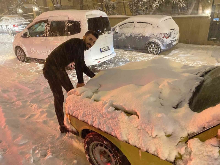 Gaziantep’te Kar Trafiği Durdurdu