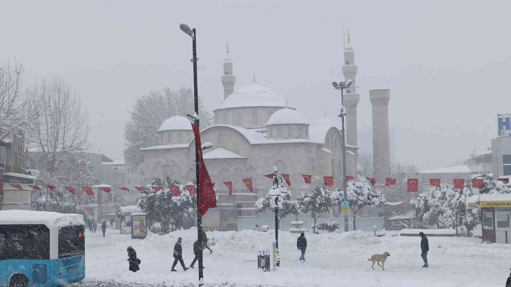 Malatya’da Kar Yağışı Kartpostallık Görüntüler Oluşturdu