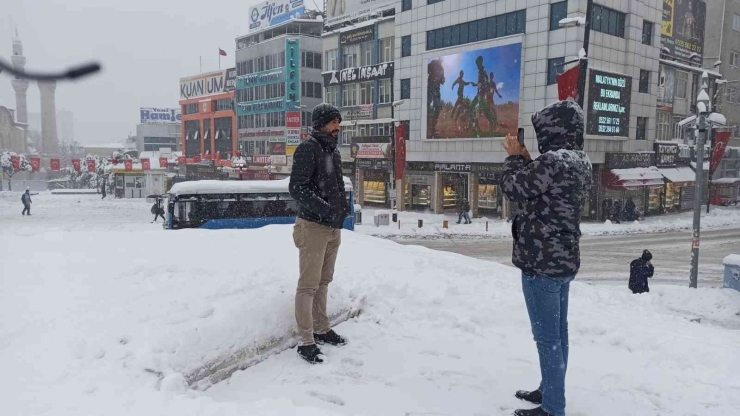 Malatya’da Kar Yağışı Kartpostallık Görüntüler Oluşturdu