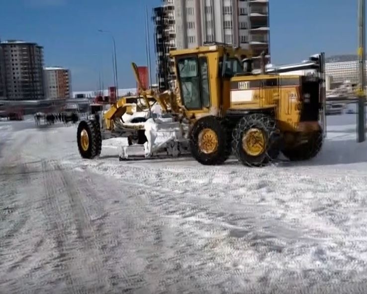 Gaziantep’te Kapanan Tüm Yollar Trafiğe Açıldı