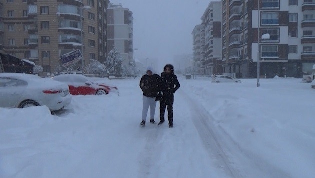 Kara Hasret Kalan Çocuklar Doyasıya Eğlendi