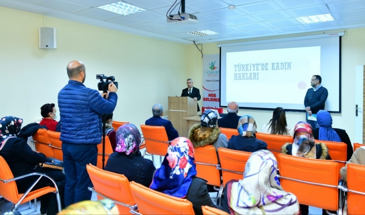 Yeşilyurt’ta Kadın Hakları Semineri Düzenlendi