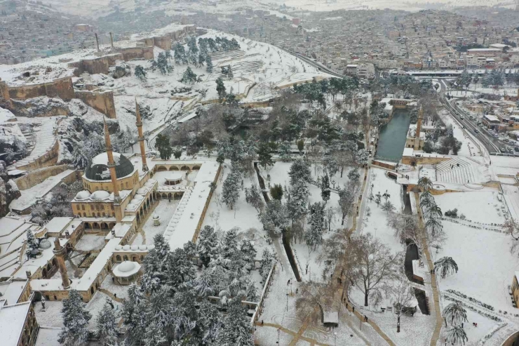 Şanlıurfa’da Kar Bir Başka Güzel