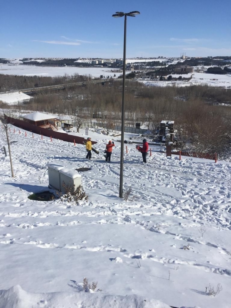 Uludağ Ve Palandöken Yerine Diyarbakır’ın Tarihi Mekanlarında Snowboard Keyfi