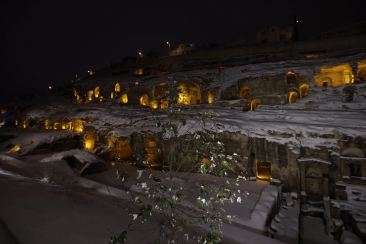 Şanlıurfa’da Kar Bir Başka Güzel