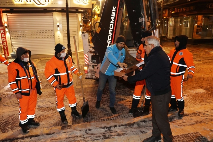 Güder, Karla Mücadele Çalışmalarını İnceledi