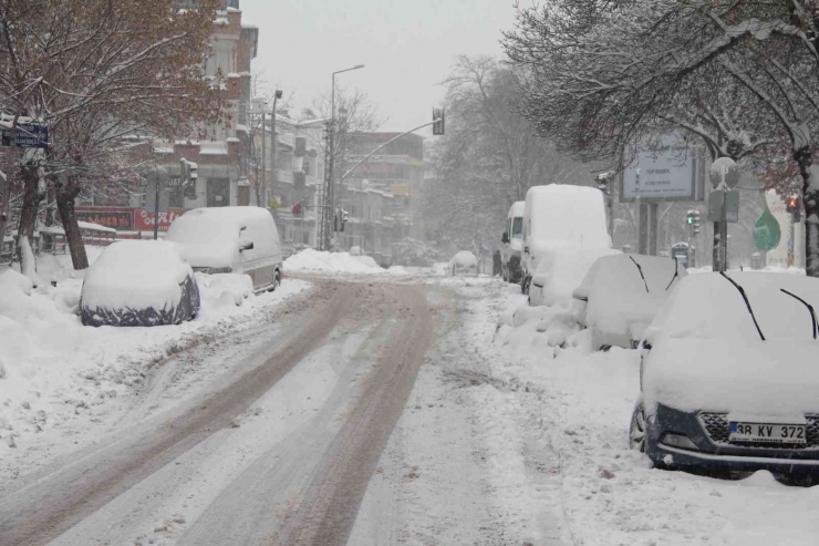 Gaziantep’te Yoğun Kar Yağışı Başladı