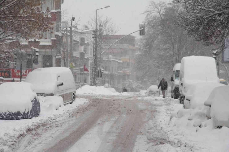 Gaziantep’te Yoğun Kar Yağışı Başladı