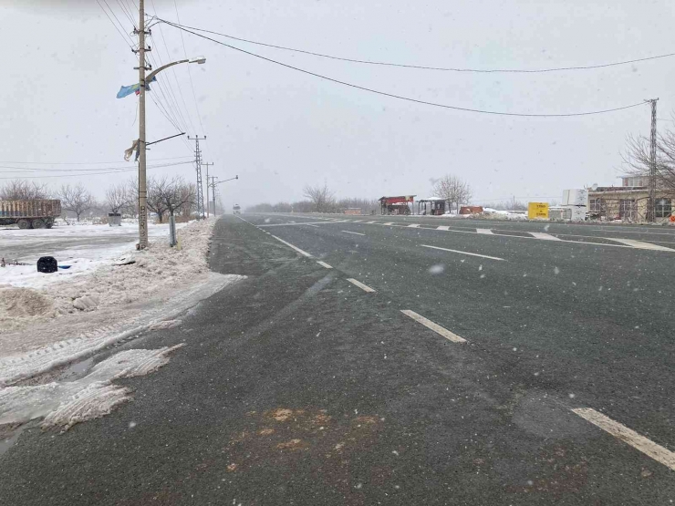 Malatya-elazığ Karayolunda Ulaşım Kontrollü Sağlanıyor