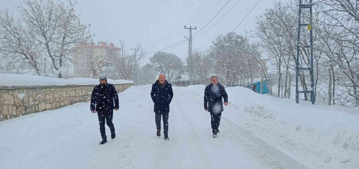 Başkan Kazgan Karla Mücadele Çalışmalarını Denetledi