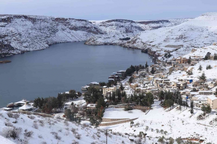 Beyaza Bürünen ’sakin Şehir’ Halfeti, Havadan Görüntülendi