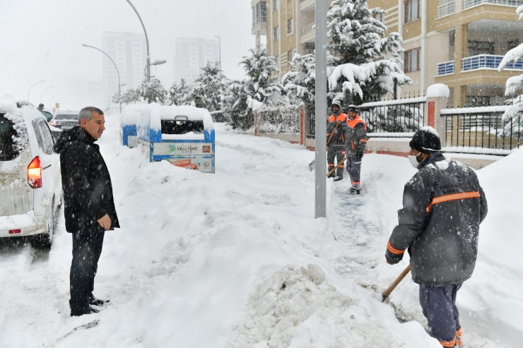 Yeşilyurt’ta Kar Seferberliği