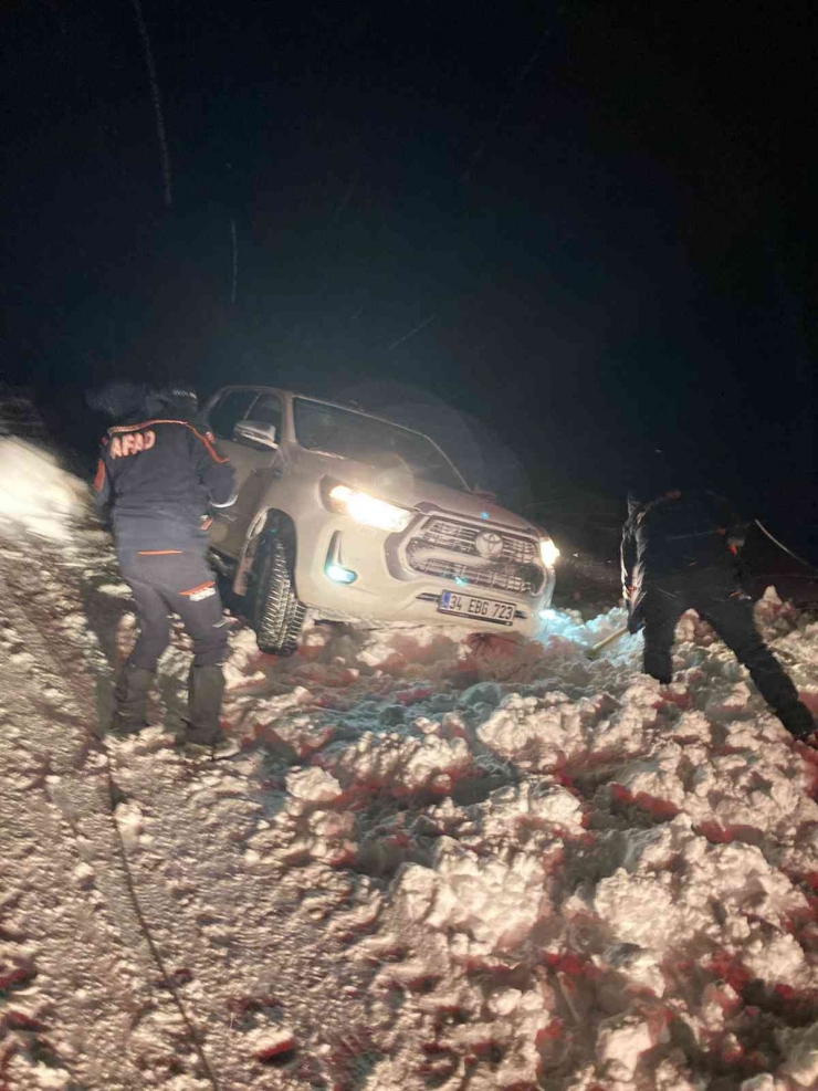 Yoğun Tipide Mahsur Kalan Dicle Elektrik Ekibini Askerler Ve Afad Kurtardı