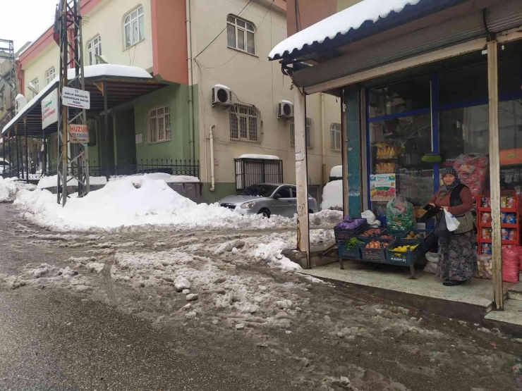 Ekmek Almak İçin Evden Çıktı Komalık Oldu