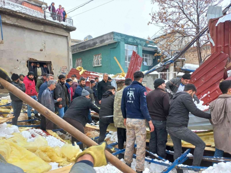 Adıyaman’da Çatı Çöktü: 1 Ölü, 1 Yaralı