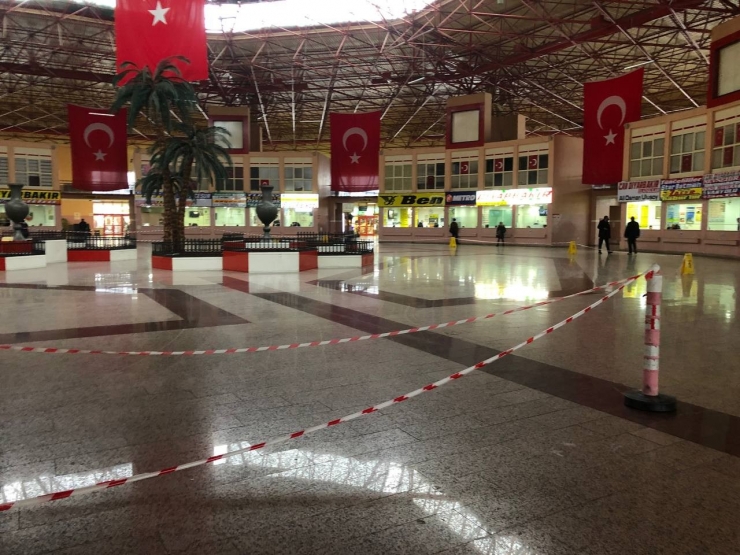 Gaziantep Otogarı Çatı Çökmesi İhtimaline Karşı Boşaltıldı