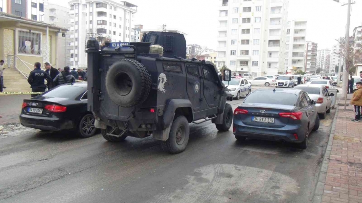 Şanlıurfa’da Taziye Evine Silahlı Saldırı: 3 Yaralı