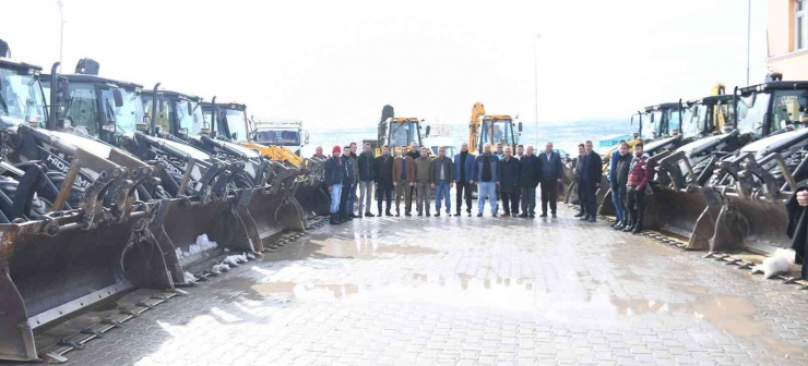 Belediye Başkanı Doğru’dan İş Makinesi Desteğine Teşekkür