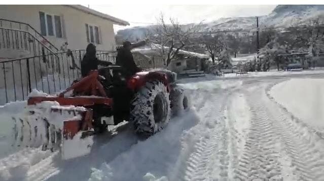 Kardan Kapanan Yollar İçin Kolları Sıvadılar