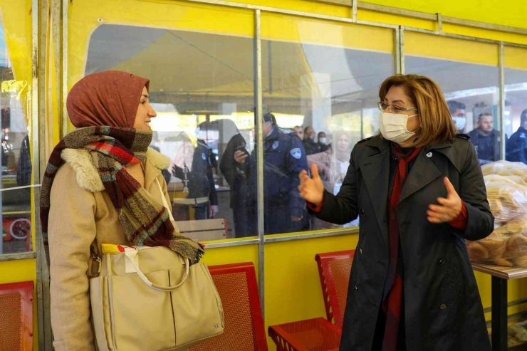 Şahin, Şehirlerarası Otobüs Terminali’ndeki Kar Temizleme Çalışmalarını Yerinde İnceledi