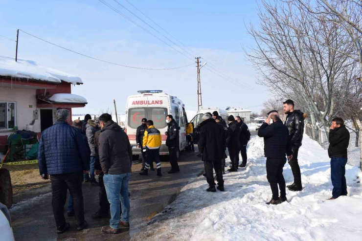 Annesi İle Tartışan Babasını Tüfekle Vurarak Öldürdü