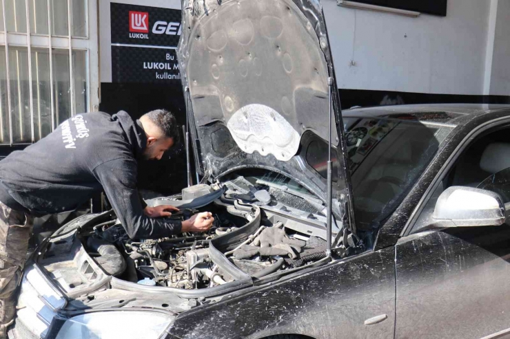 Malatya’daki Oto Sanayilerde Kar Yoğunluğu