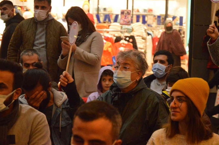 Diyarbakır Büyükşehir Belediyesi’nden Kitap Mezadı