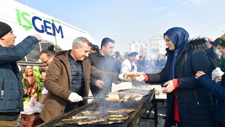 Karda Doğa Yürüyüşü Renkli Anlara Sahne Oldu