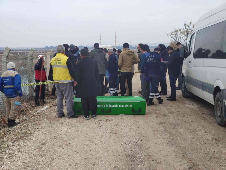 Güvenlik Görevlilerinden Kaçarken, Kanala Düşerek Boğuldu