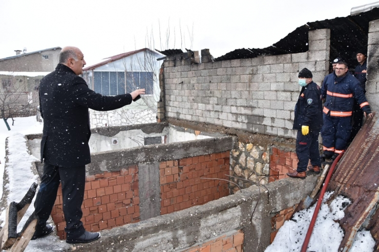 Çatı Yangını Korkuttu