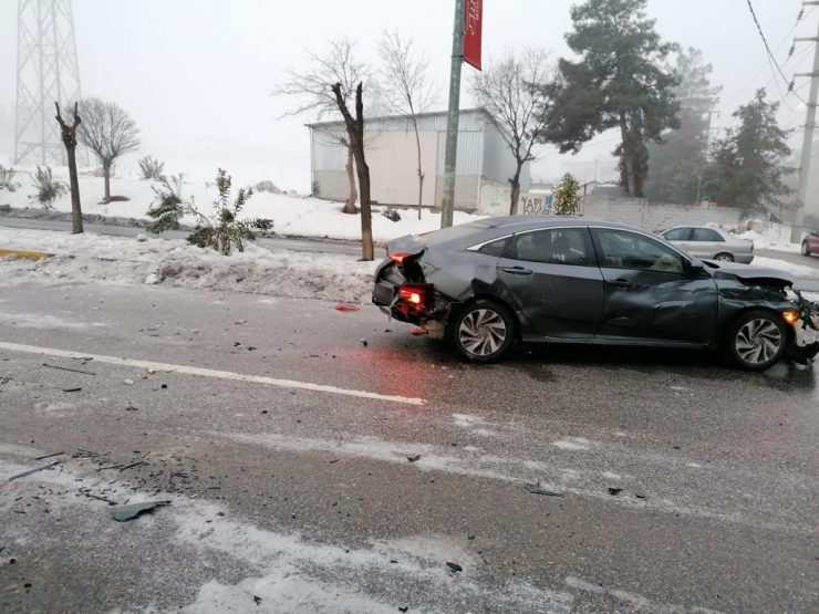 Gaziantep’te Zincirleme Trafik Kazası Anı Kamerada