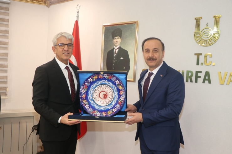 Vali Erin, Dış Ticaret Heyetiyle Bir Araya Geldi
