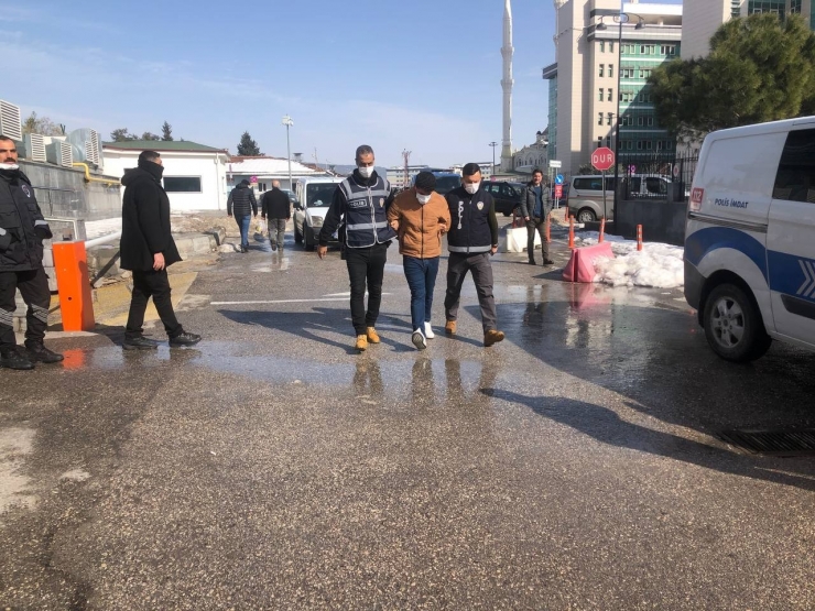 Gaziantep’te Yarım Kilo Altın Çalan Soygunculardan Biri Yakalandı