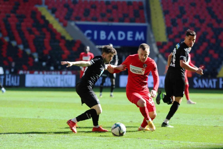 Spor Toto Süper Lig: Gaziantep Fk: 3 - Dg Sivasspor: 1 (ilk Yarı)