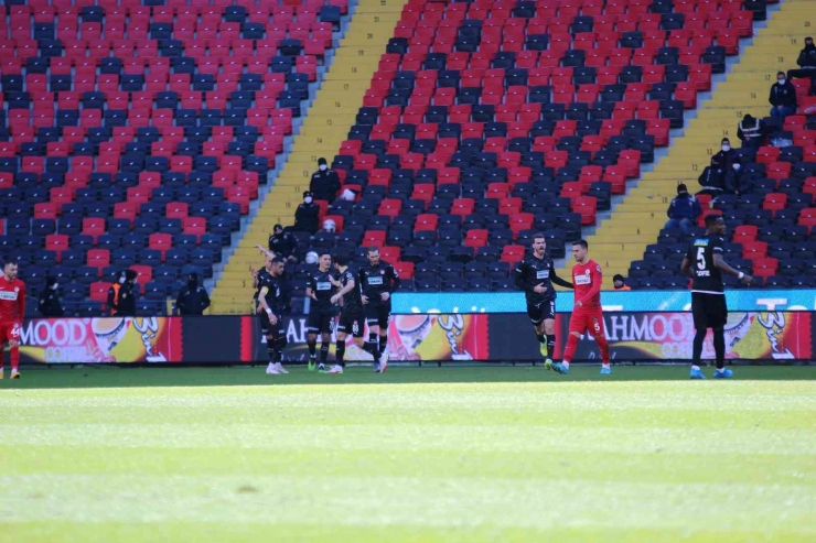 Spor Toto Süper Lig: Gaziantep Fk: 3 - Dg Sivasspor: 1 (ilk Yarı)