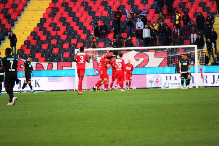 Spor Toto Süper Lig: Gaziantep Fk: 5 - Dg Sivasspor: 1 (maç Sonucu)