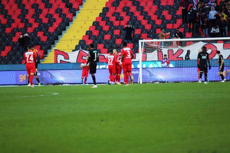 Spor Toto Süper Lig: Gaziantep Fk: 5 - Dg Sivasspor: 1 (maç Sonucu)