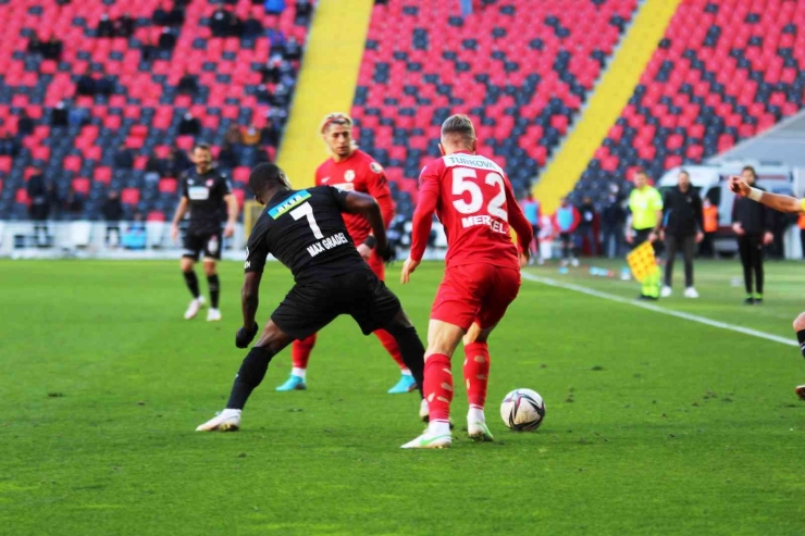 Spor Toto Süper Lig: Gaziantep Fk: 5 - Dg Sivasspor: 1 (maç Sonucu)