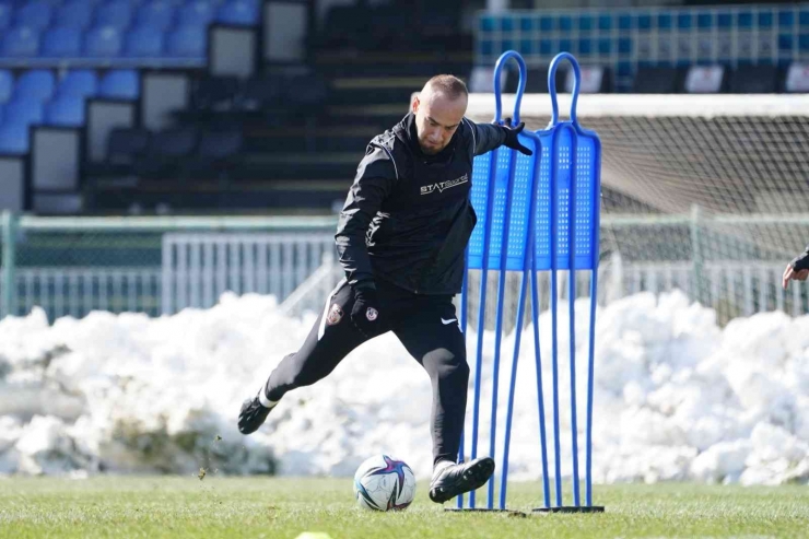 Gaziantep Fk, Kasımpaşa Maçı Hazırlıklarına Başladı