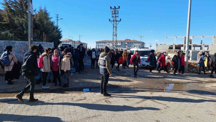 Kahta Polisi, Okulun İlk Gününde Denetim Gerçekleştirdi