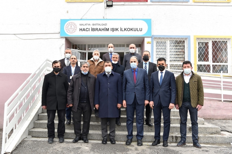 Başkan Gürkan’dan Öğrencilere Hediye