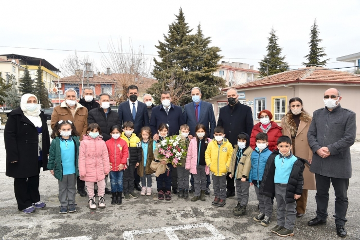 Başkan Gürkan’dan Öğrencilere Hediye