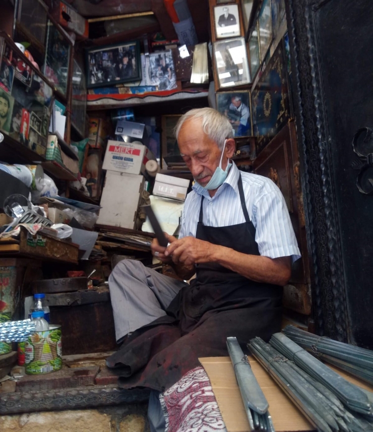 Gaziantepli 65 Yıllık Teneke Ustasının Hayatı Belgesel Oluyor