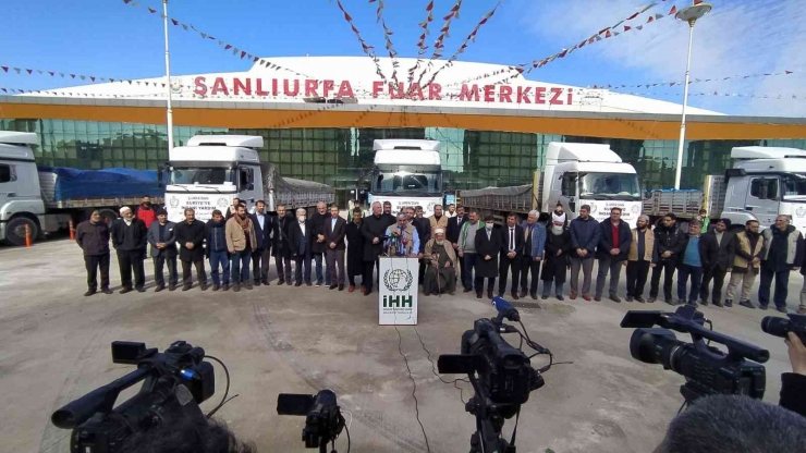 Şanlıurfa’dan Suriye’ye 7 Tır Yardım Malzemesi Gönderildi