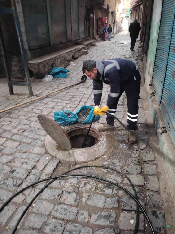 Suriçi’nde Oluşan Kanalizasyon Arızalarına Jet Vidanjörle Müdahale